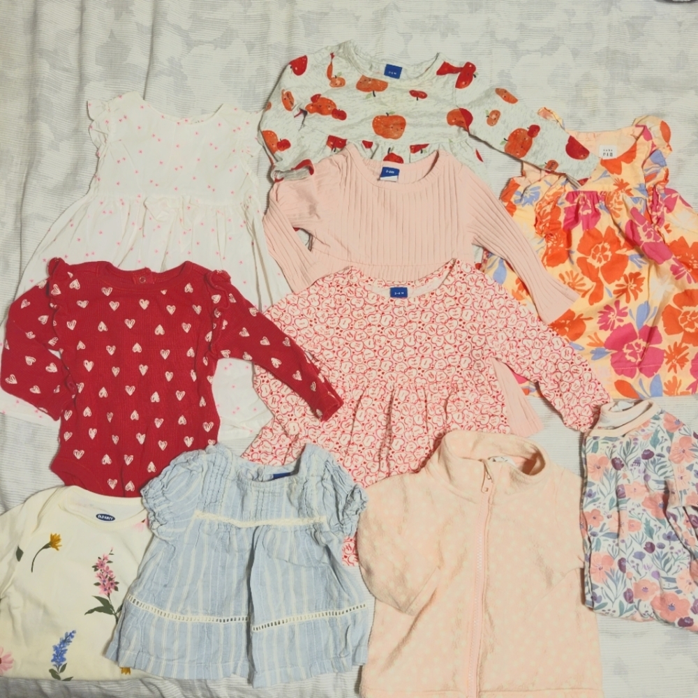Valentine Baby girl clothes bundle size 3-6 months old navy, carter's, baby gap
